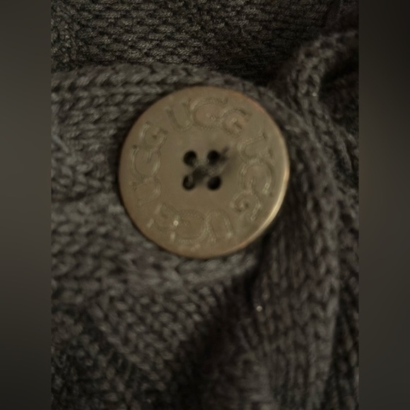 UGG Anjeline Pullover Herringbone Knit Cape Poncho Black XS/S - Picture 7 of 11